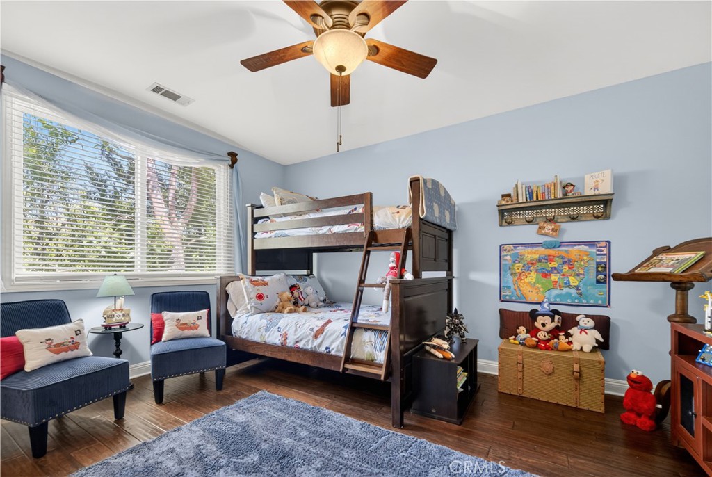 5481 Collingwood