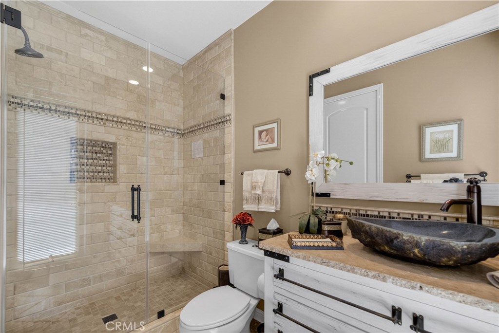 5481 Collingwood