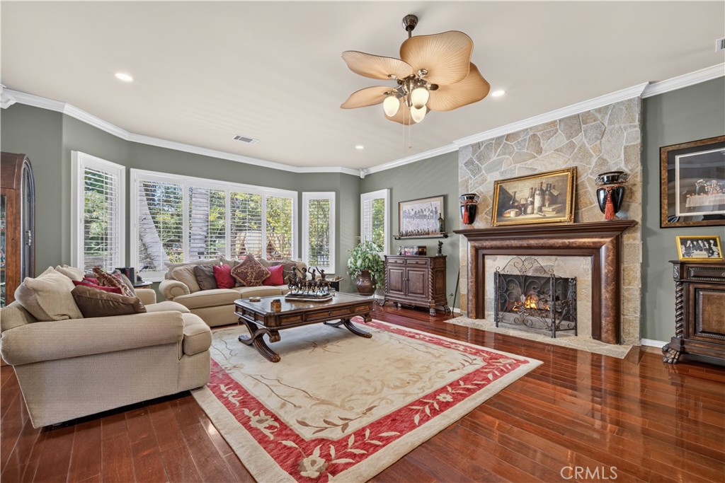5481 Collingwood