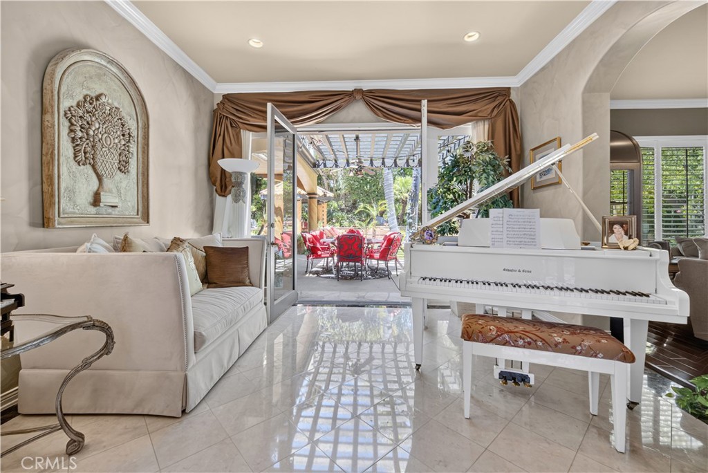 5481 Collingwood