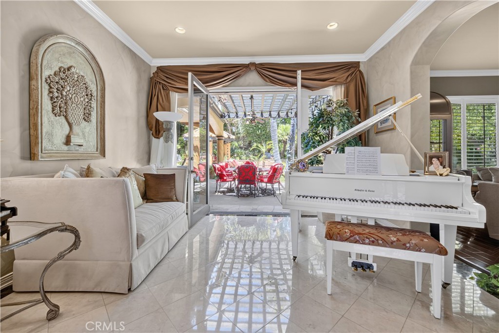 5481 Collingwood