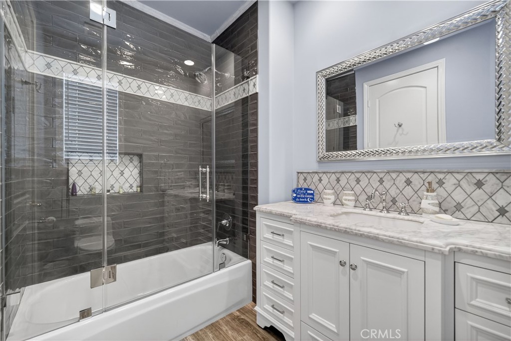5481 Collingwood