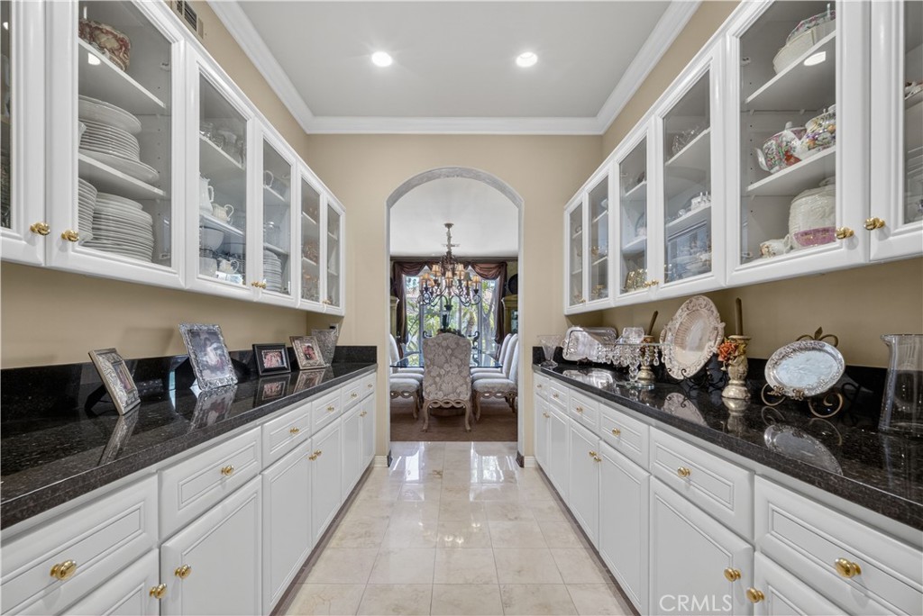 5481 Collingwood
