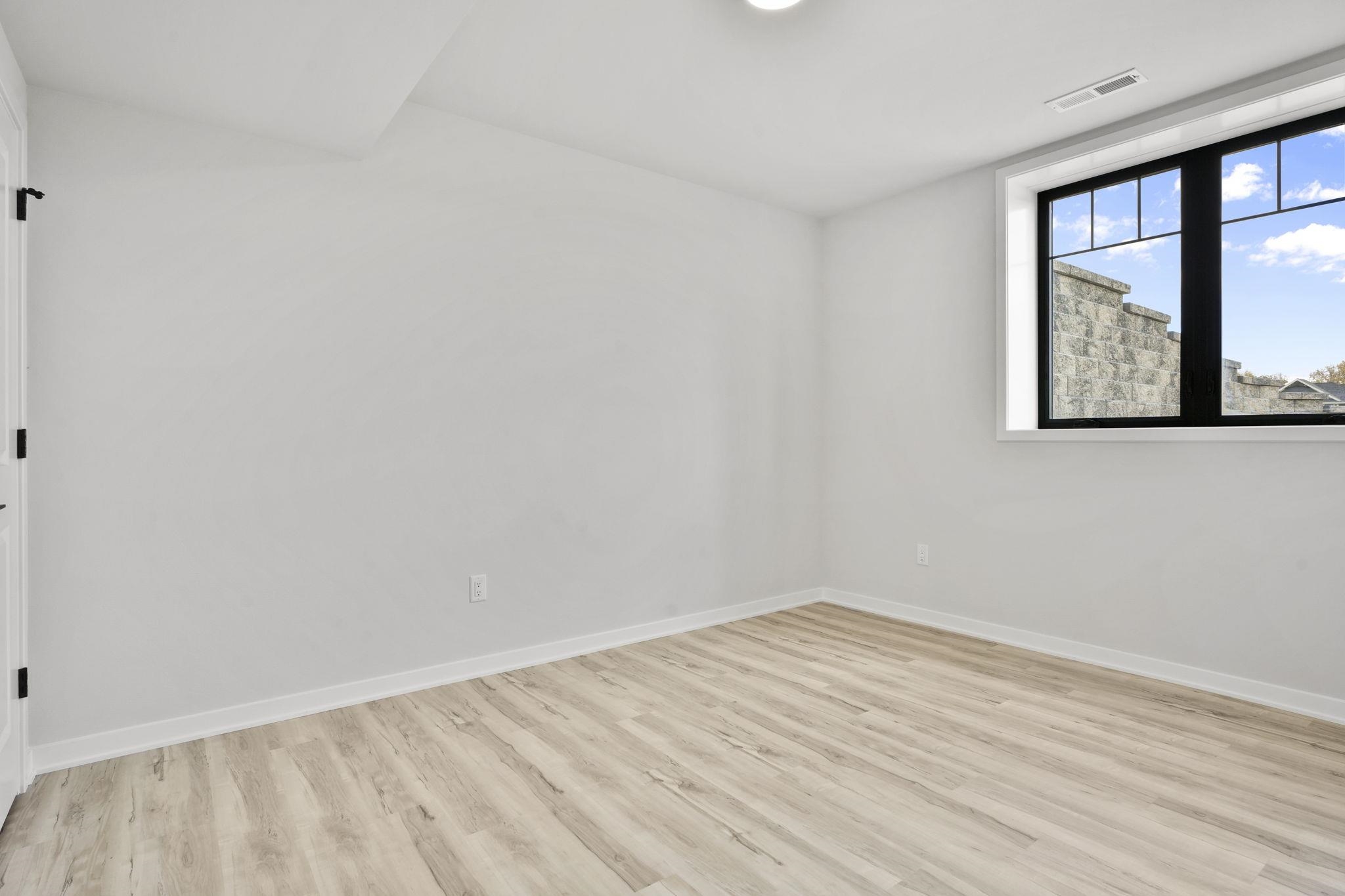 6826 Angelica Trail