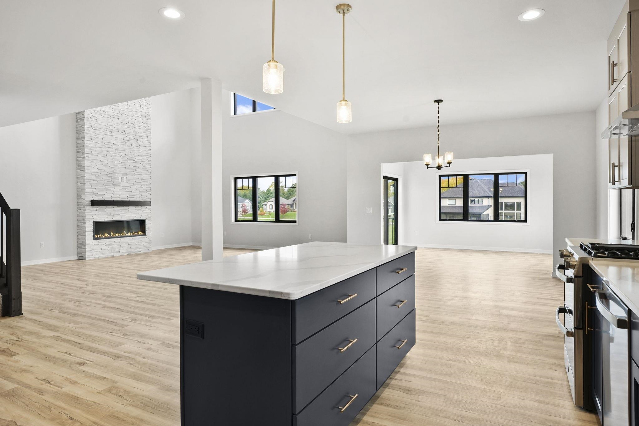 6826 Angelica Trail