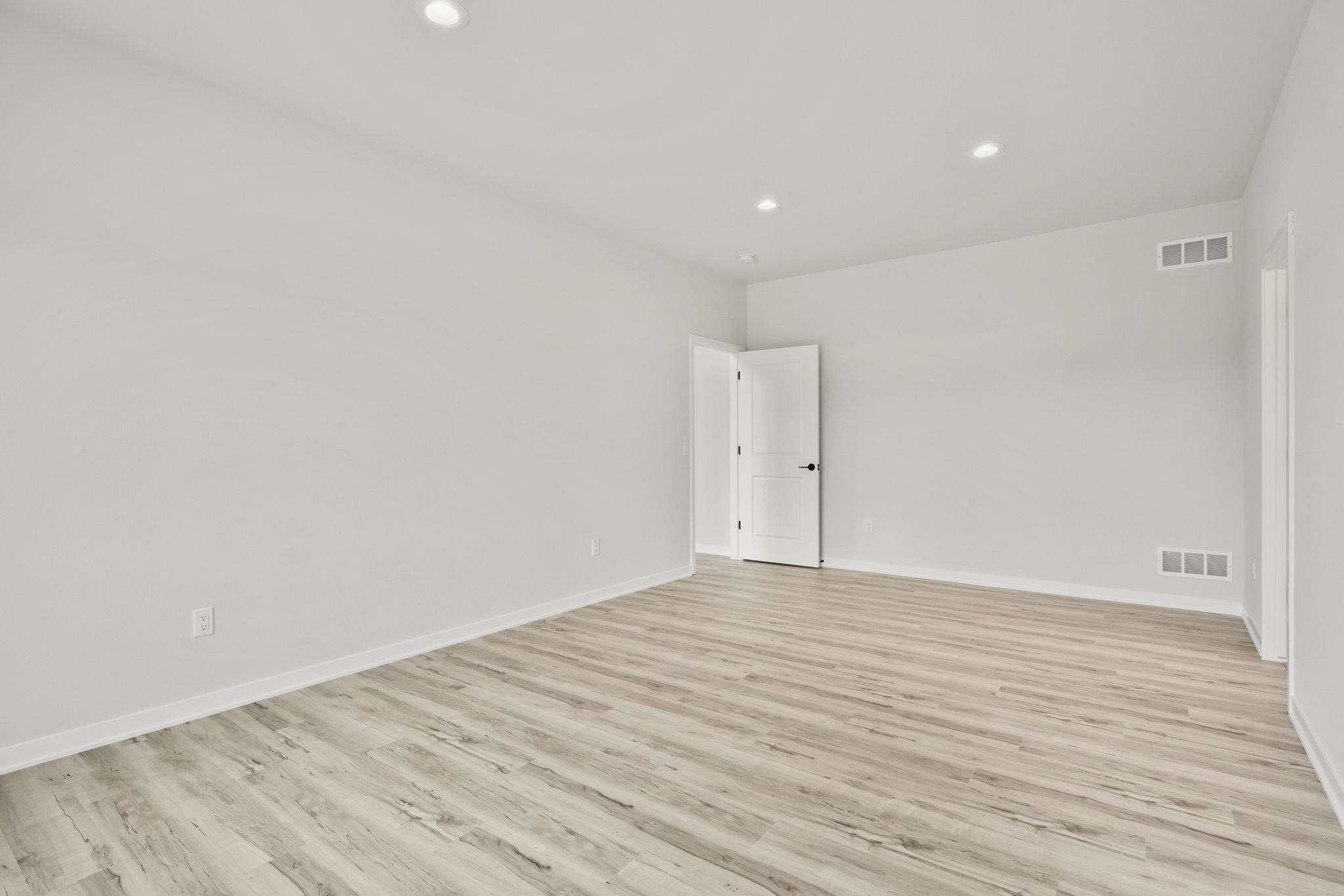 6826 Angelica Trail