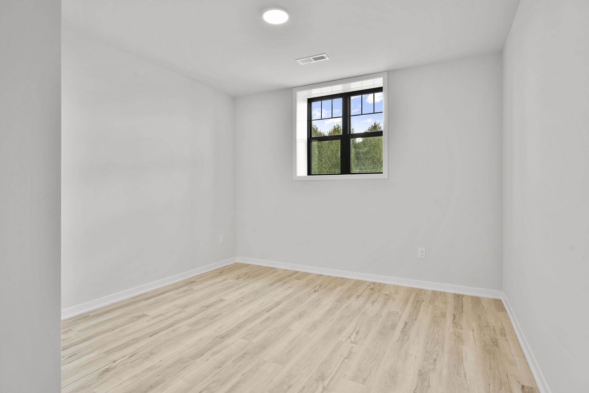 6826 Angelica Trail