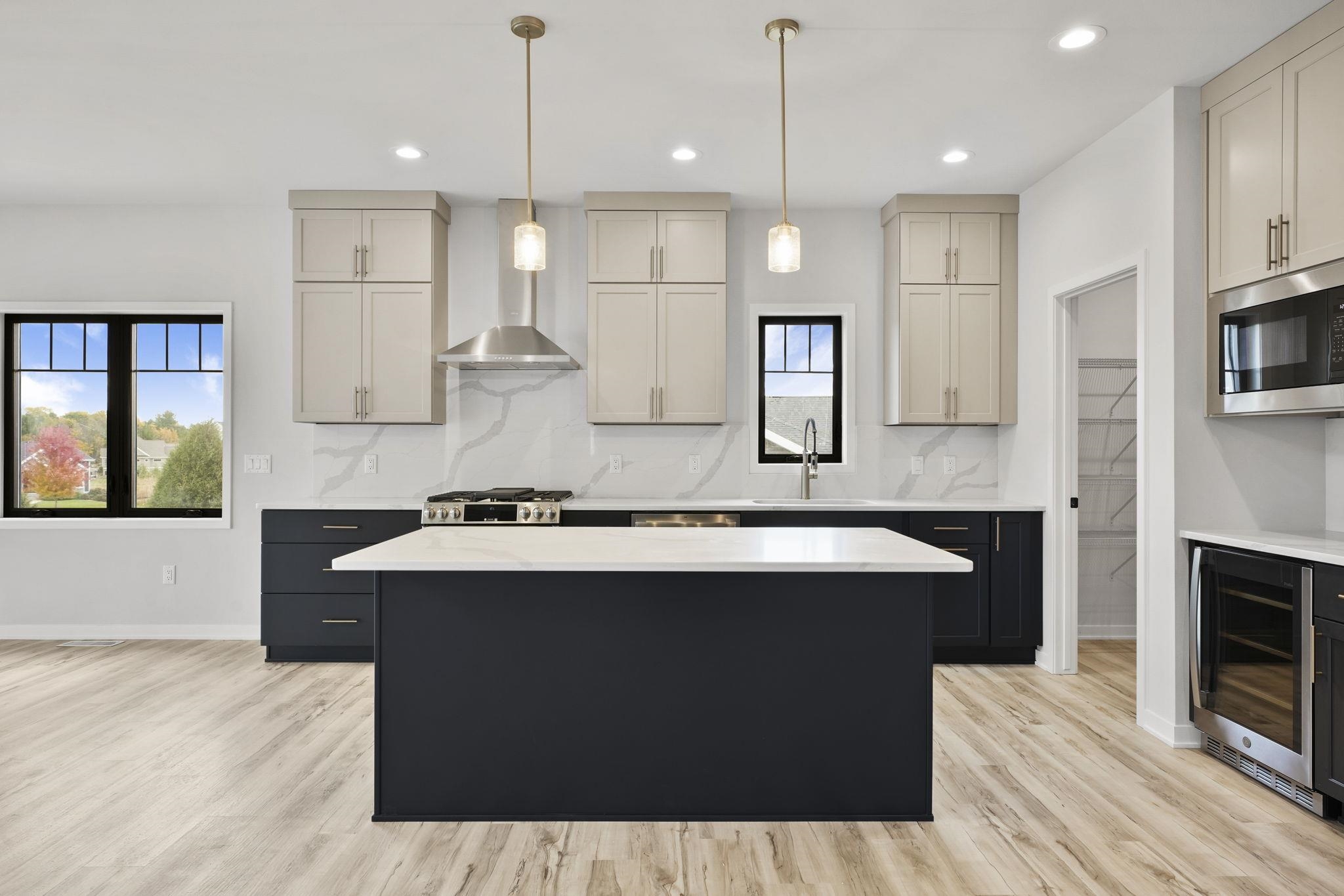 6826 Angelica Trail