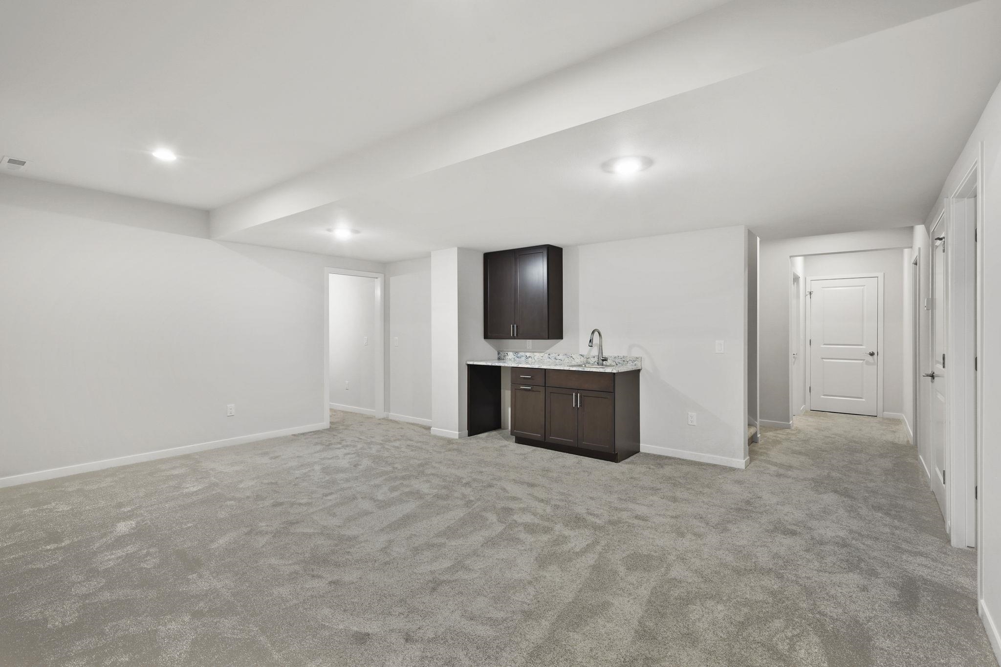 387 Kassander Way