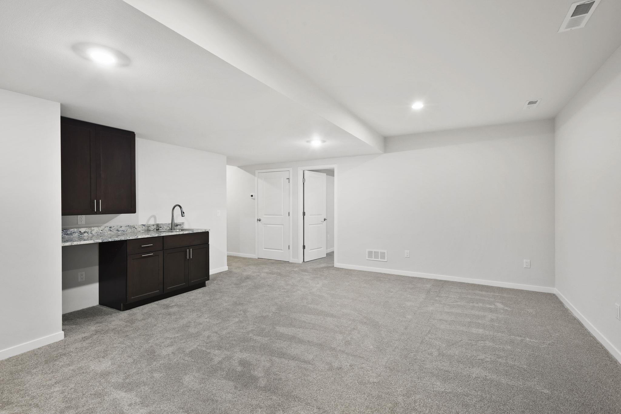 387 Kassander Way