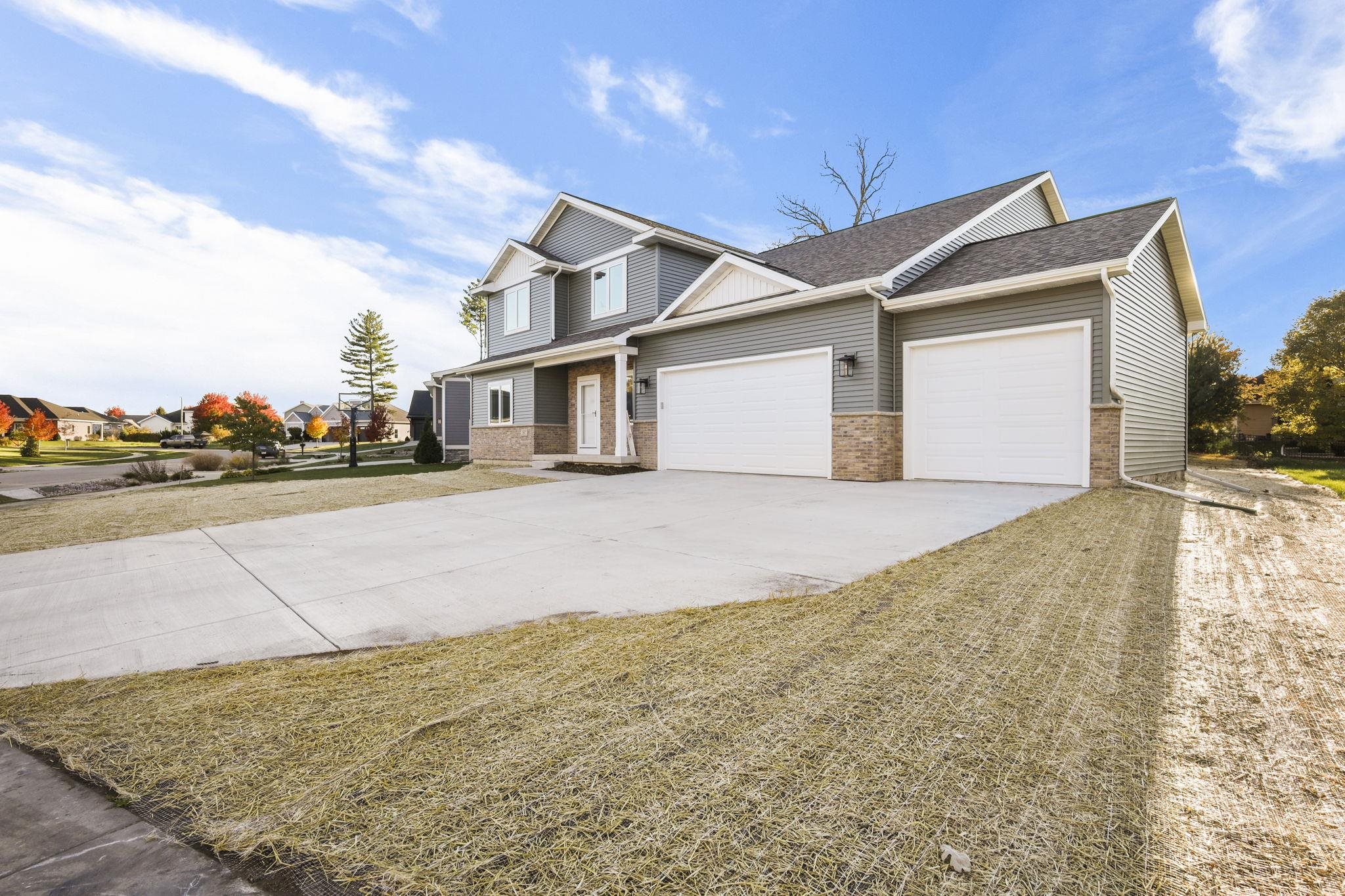 387 Kassander Way