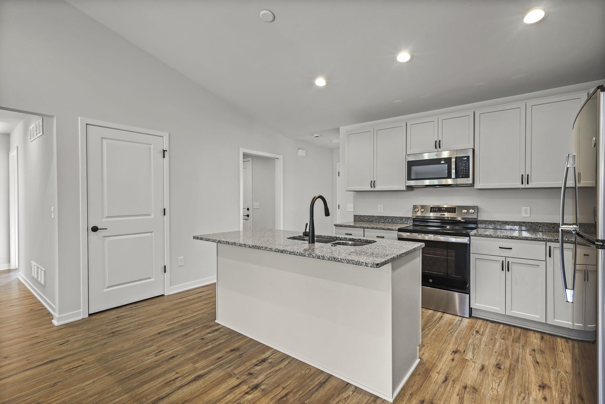 400 Orchid Avenue