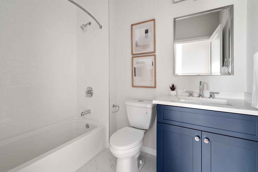 267 Old Colony # 404