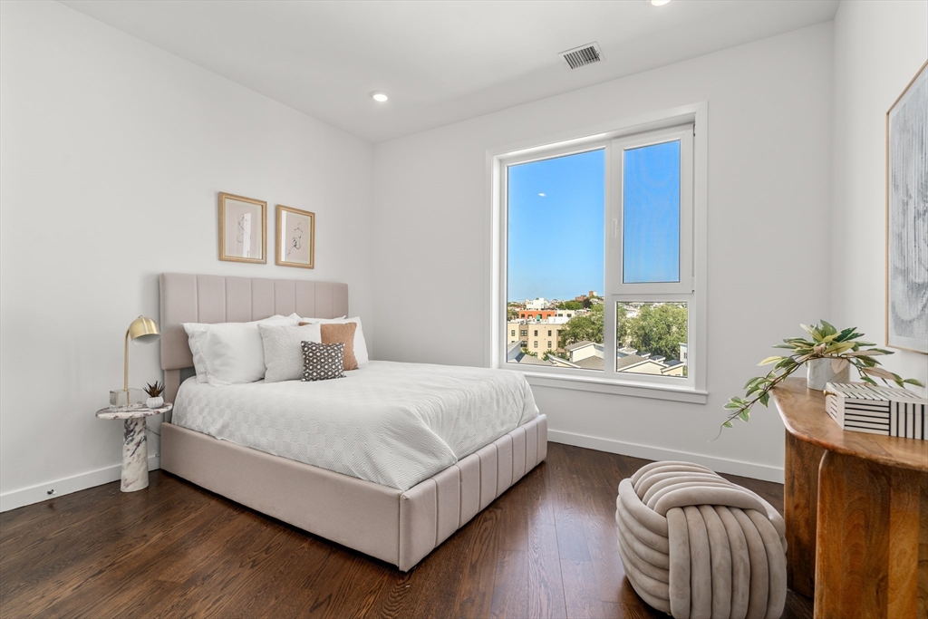 267 Old Colony # 605