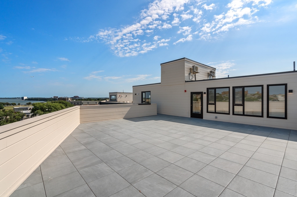 267 Old Colony # 605