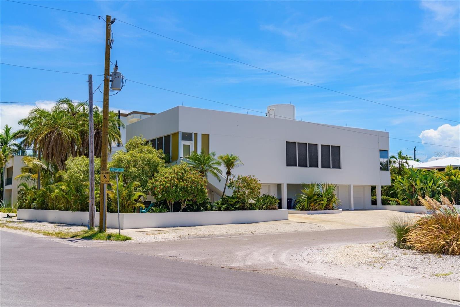 429 HIBISCUS RD