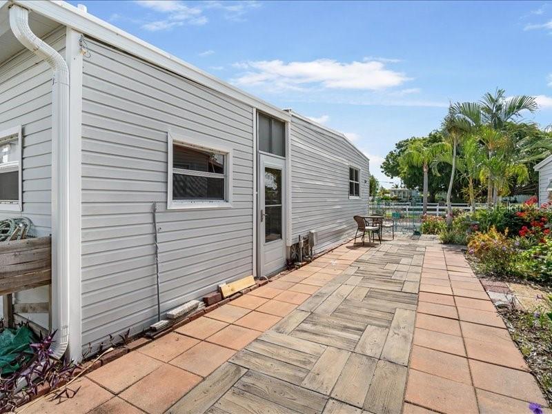 2107 PALMA SOLA BLVD #94
