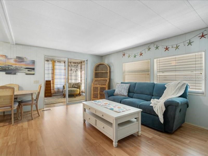 2107 PALMA SOLA BLVD #94