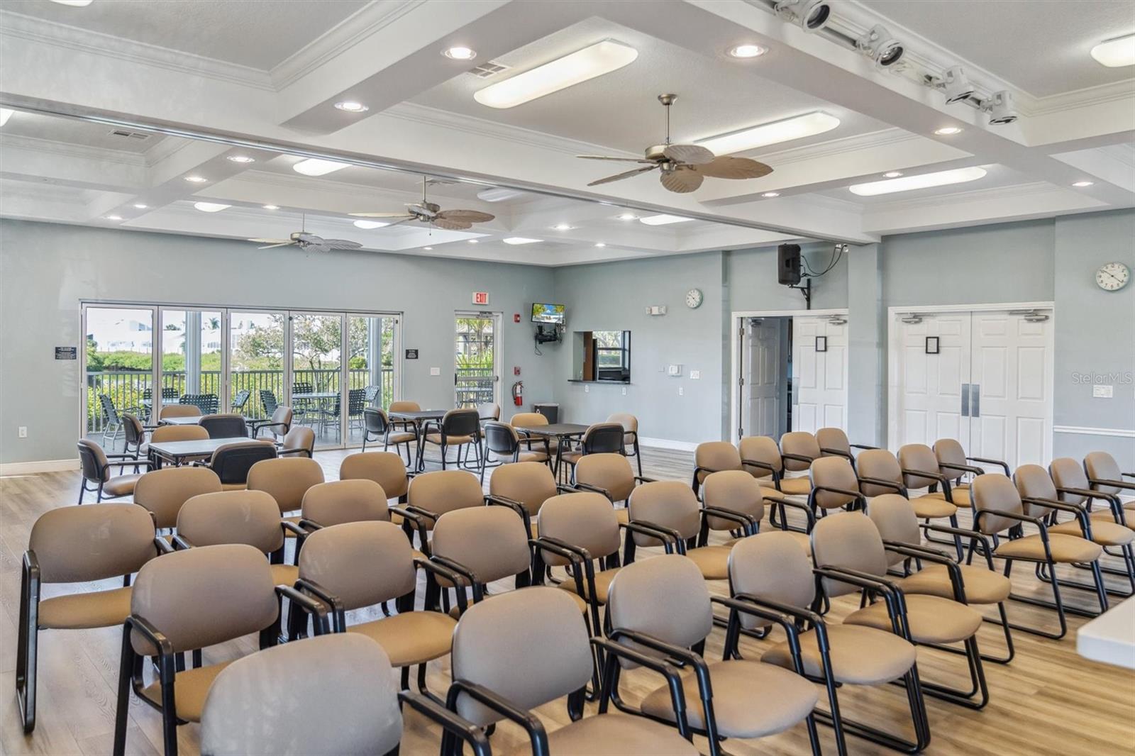 861 WATERSIDE LN #861