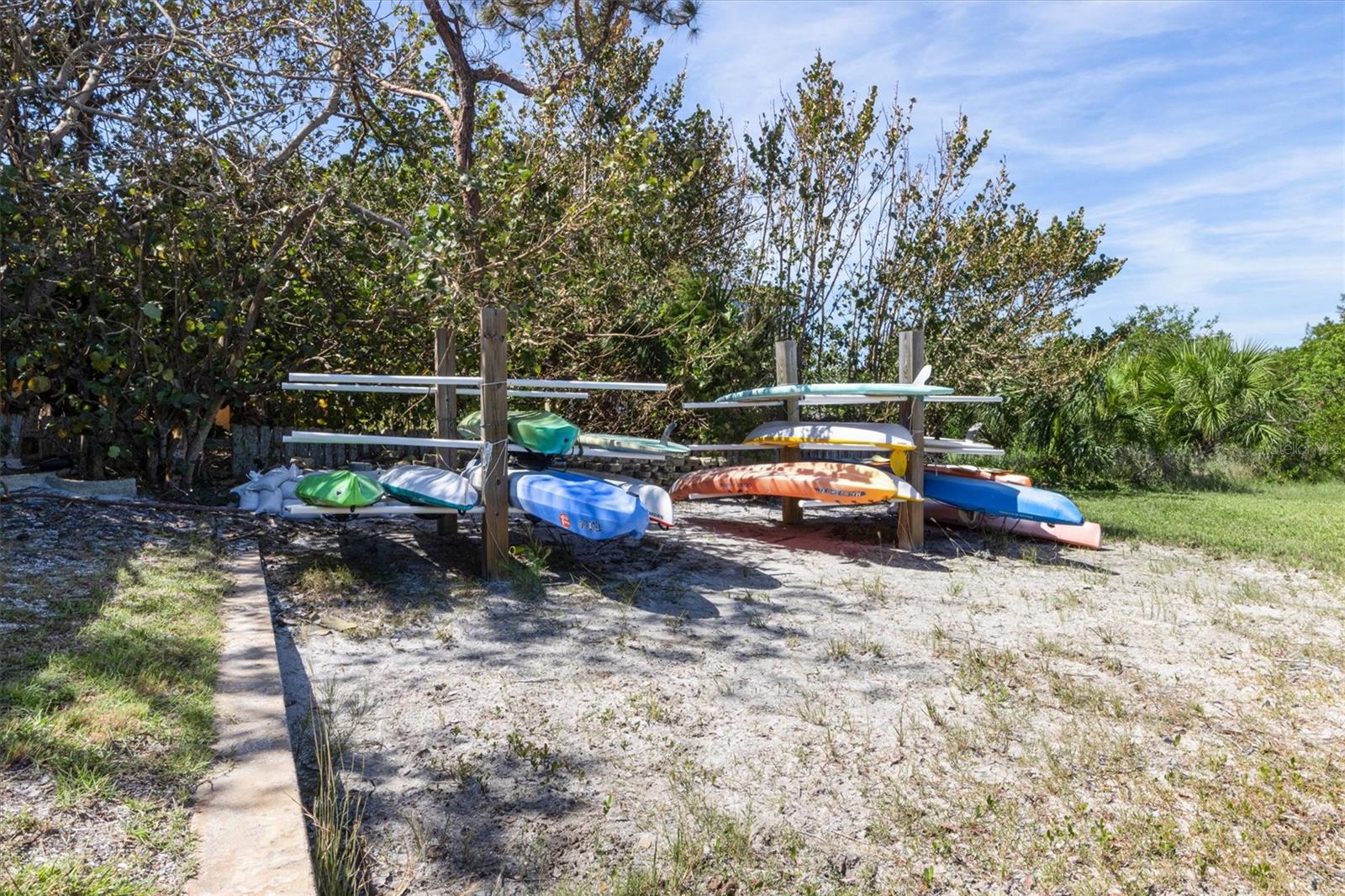 861 WATERSIDE LN #861