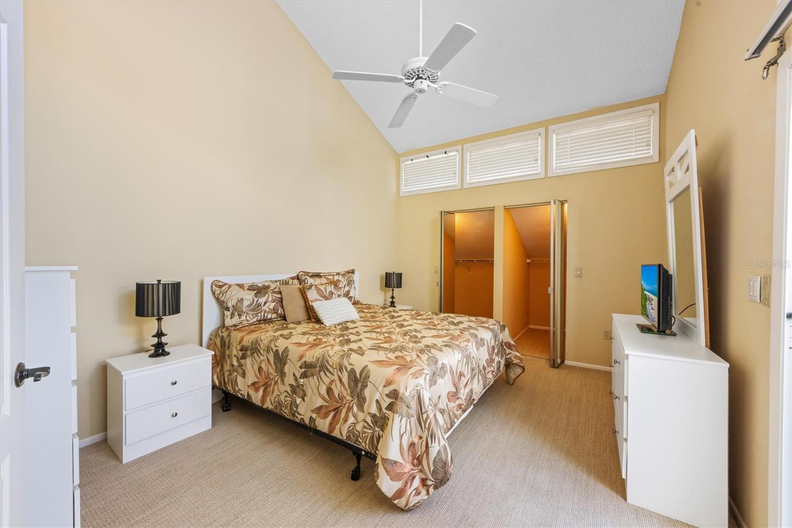 861 WATERSIDE LN #861