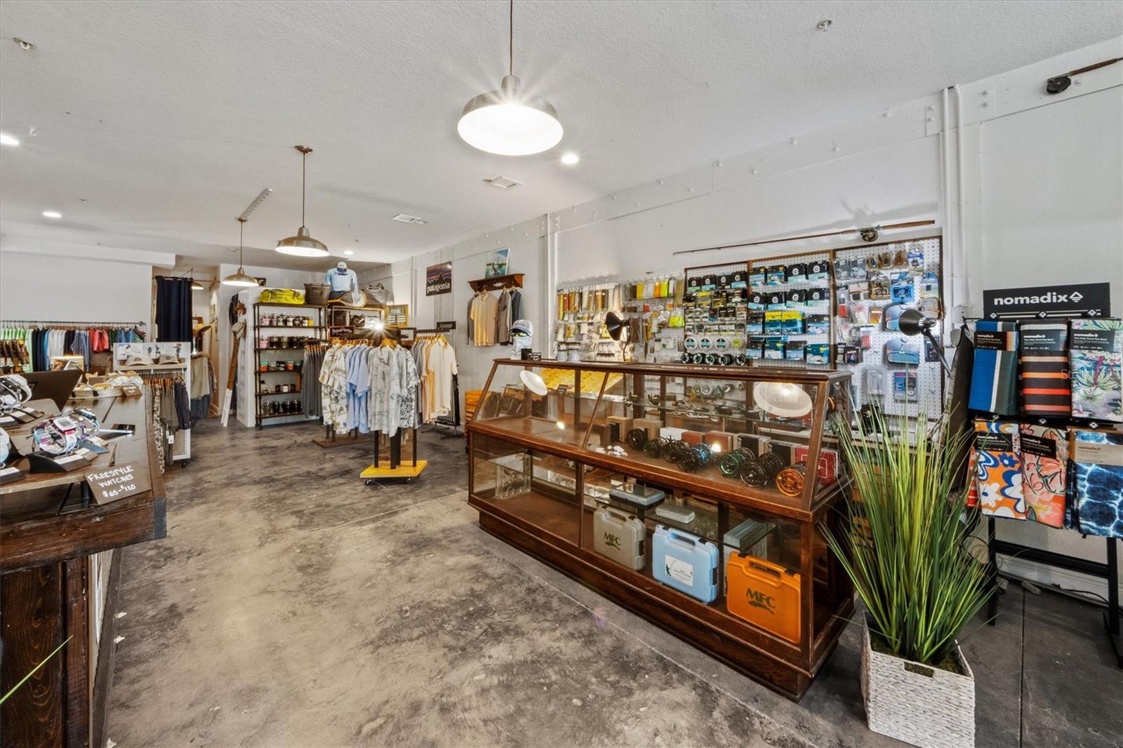 401 PINE AVE #C