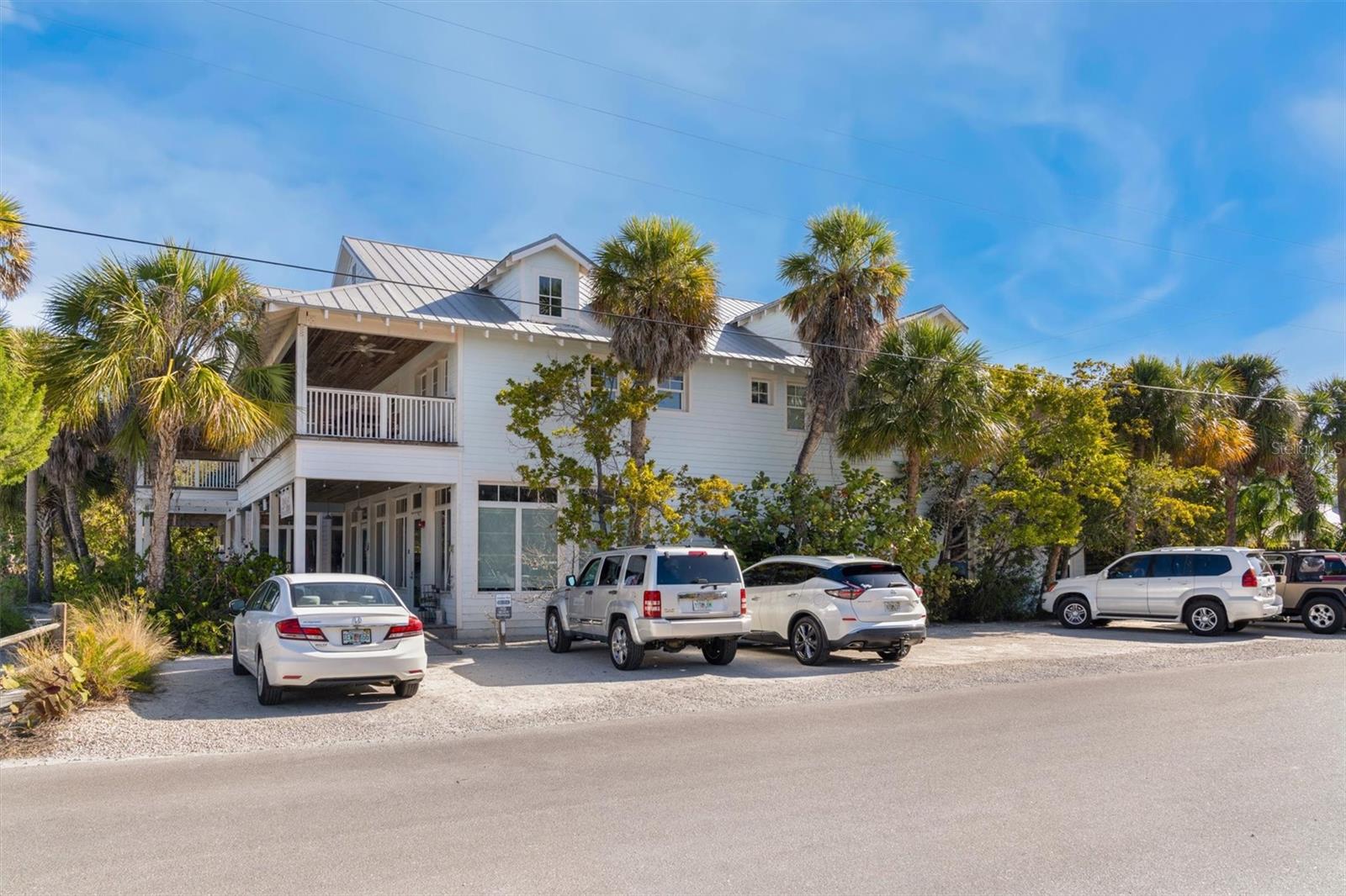 401 PINE AVE #C