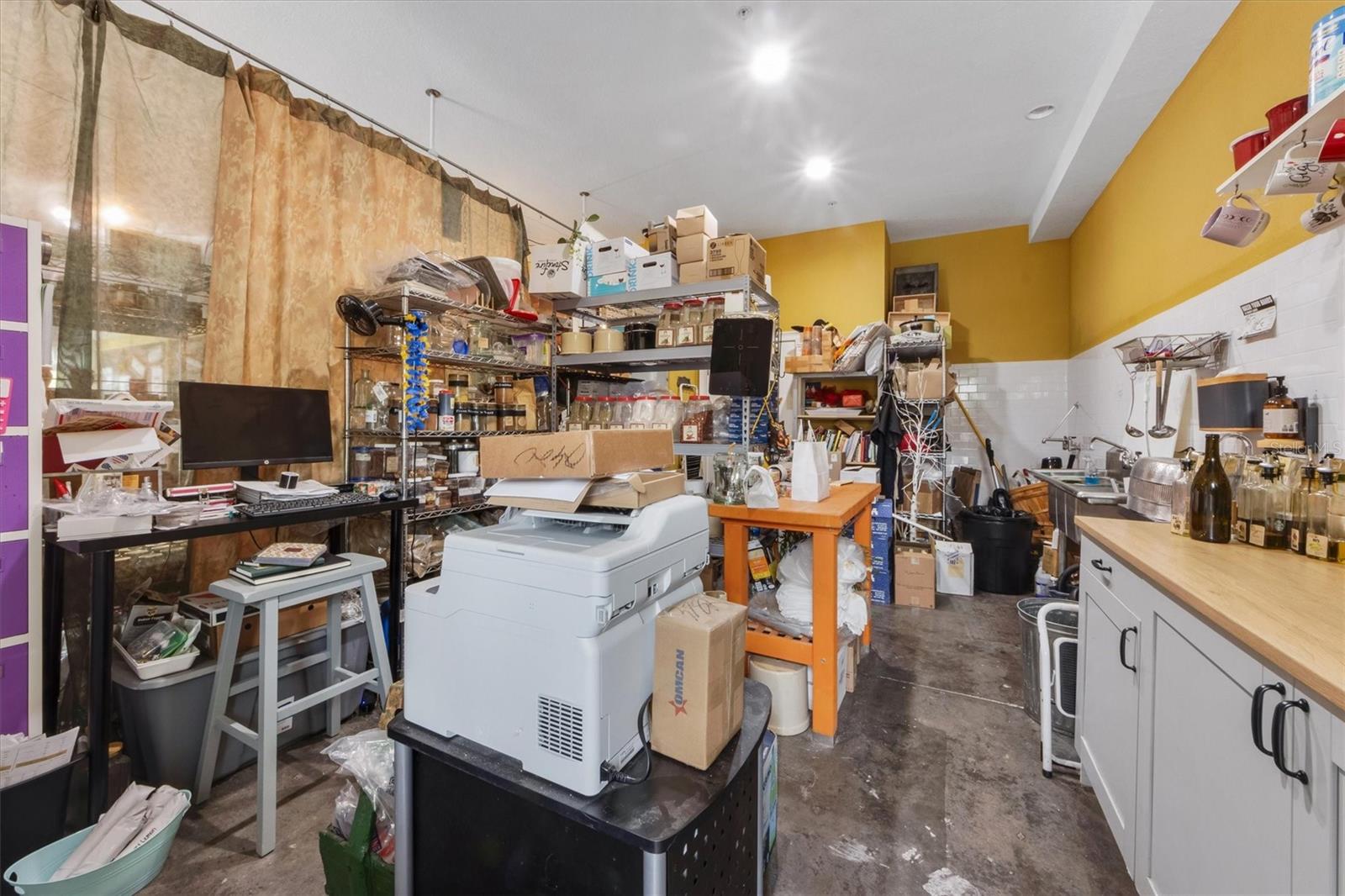401 PINE AVE #C