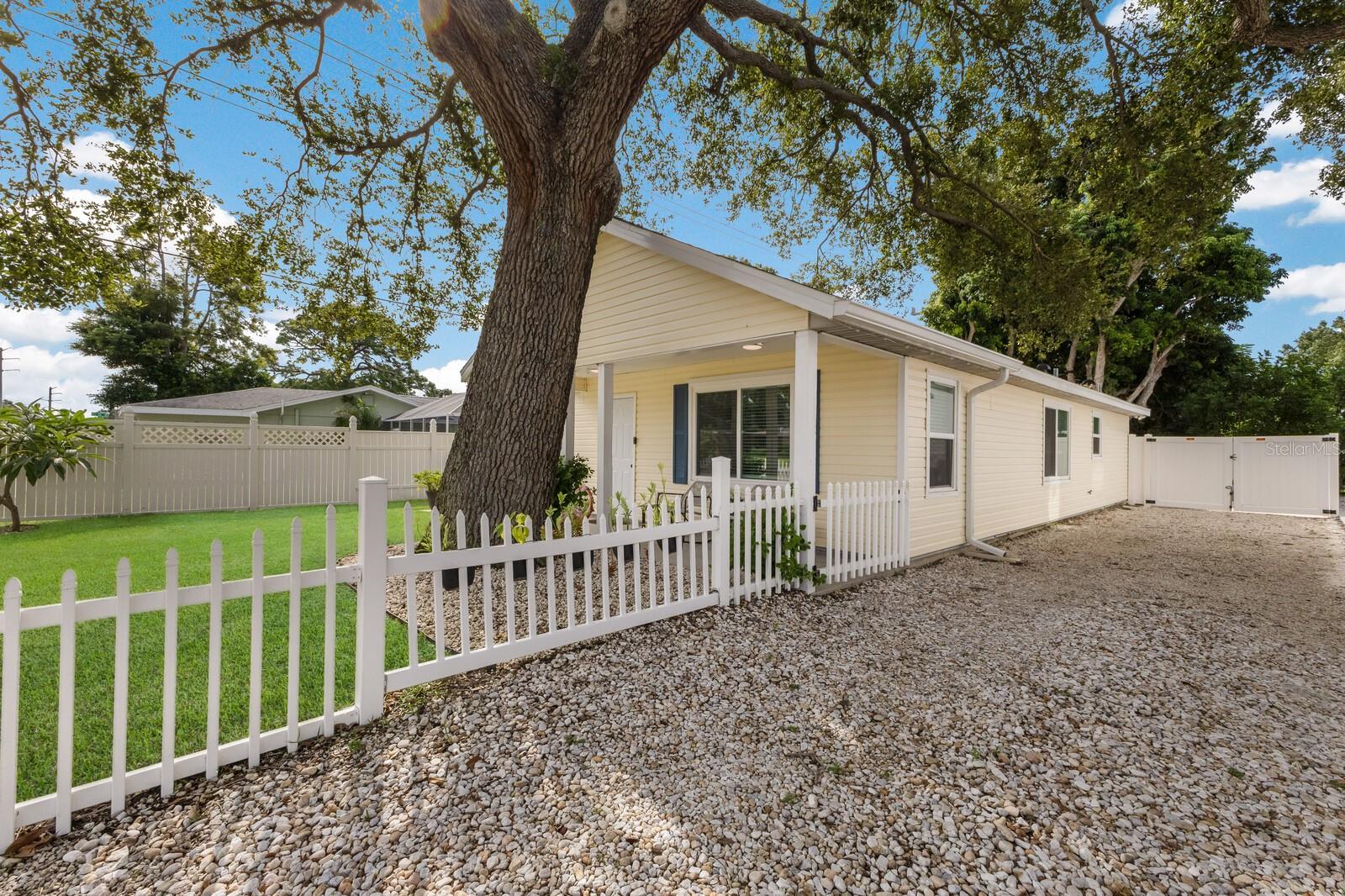 4121 9TH AVE W