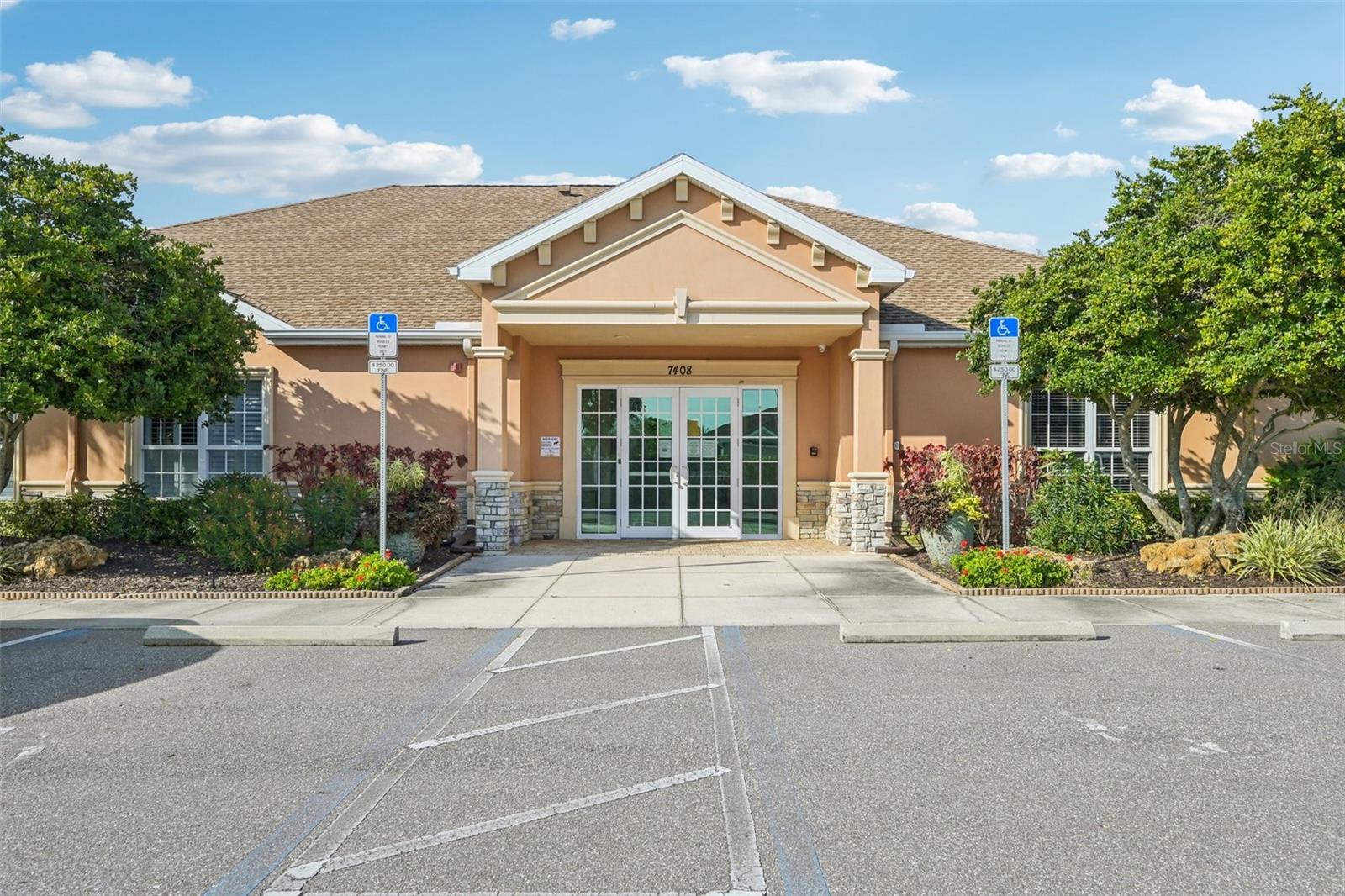 7202 HAMILTON RD #299