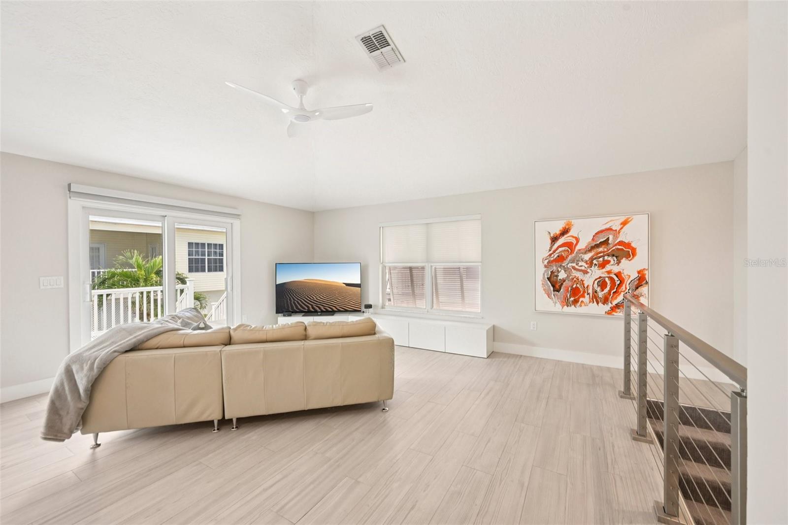 262 S HARBOR DR