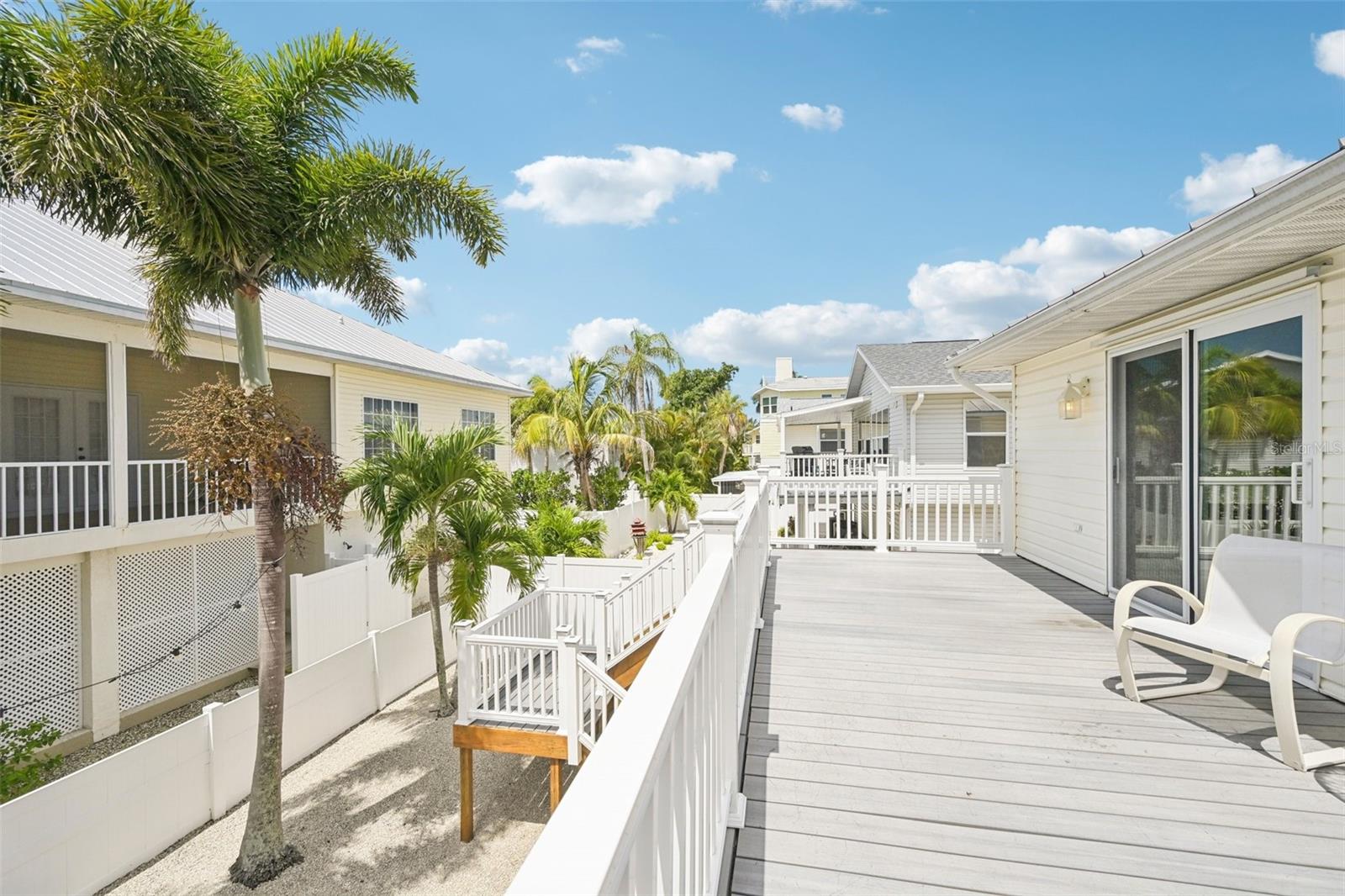 262 S HARBOR DR