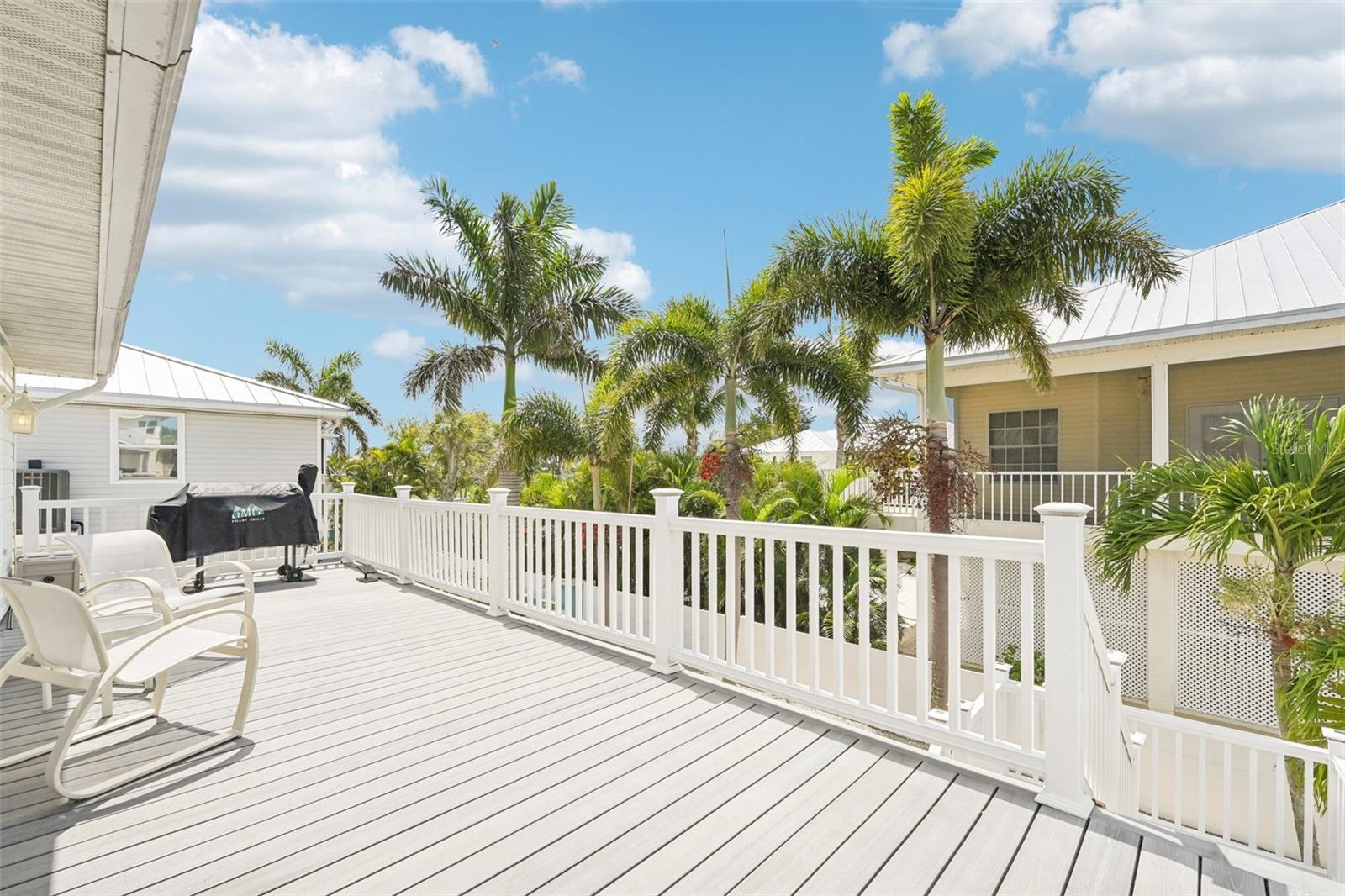 262 S HARBOR DR