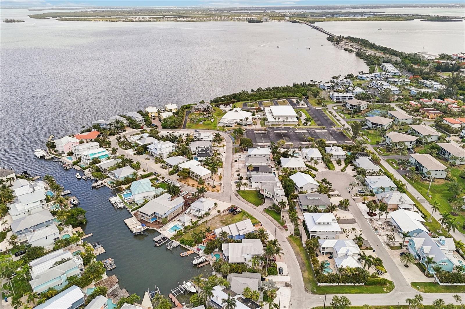 262 S HARBOR DR