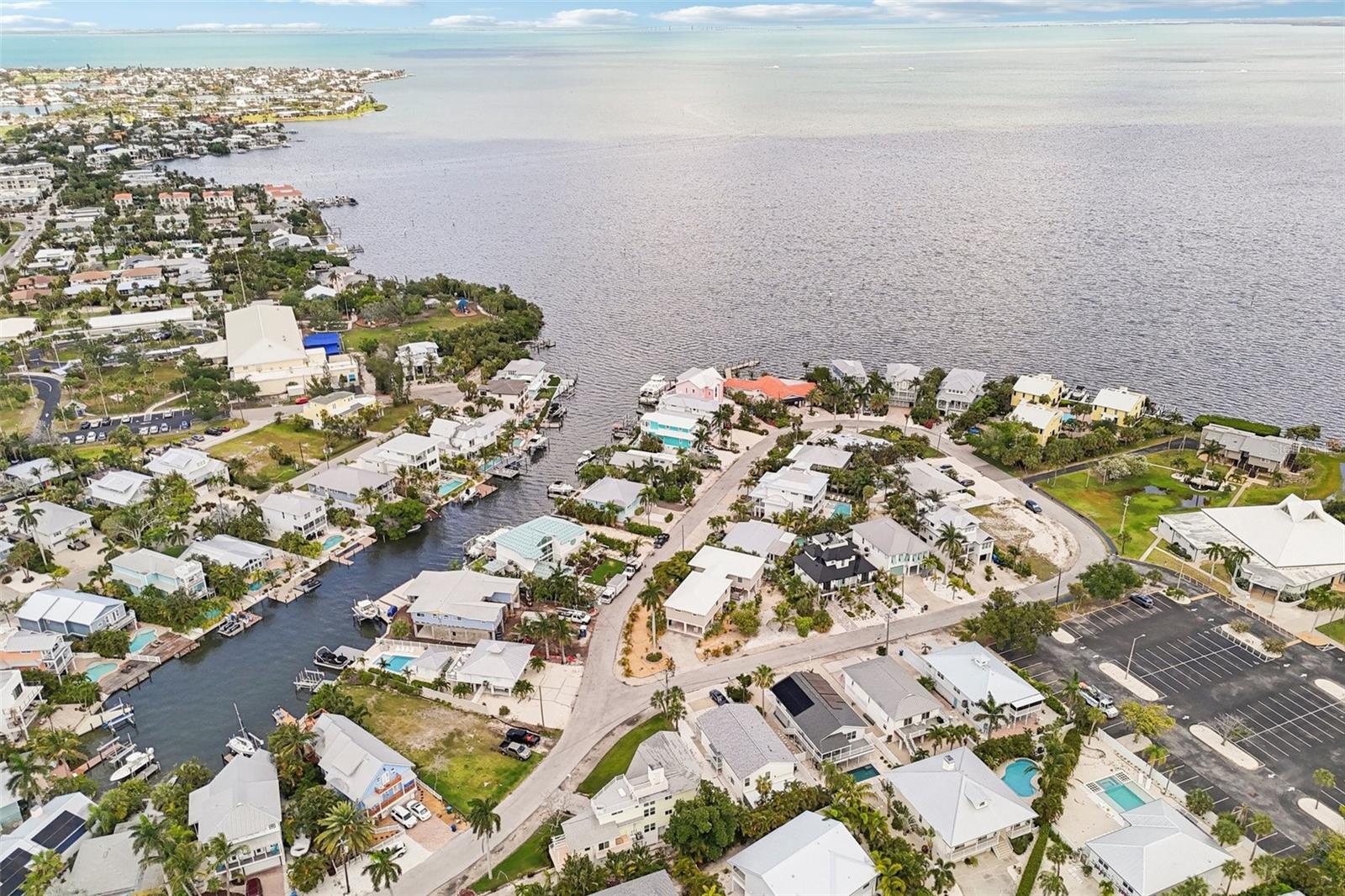 262 S HARBOR DR