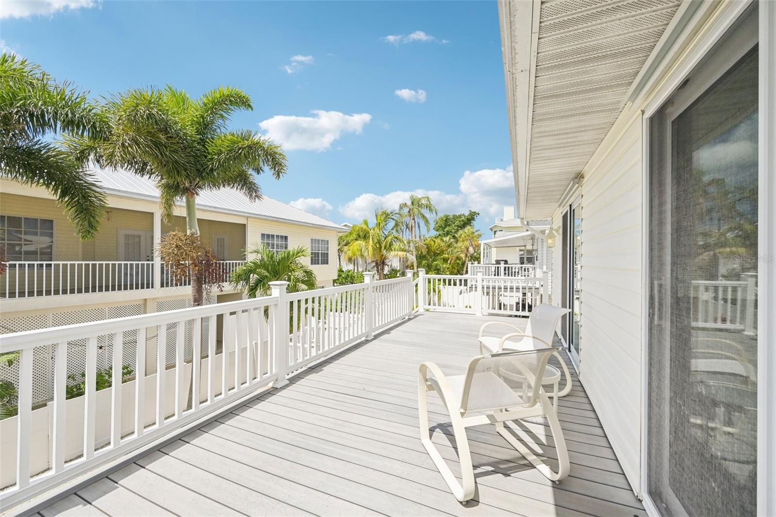 262 S HARBOR DR