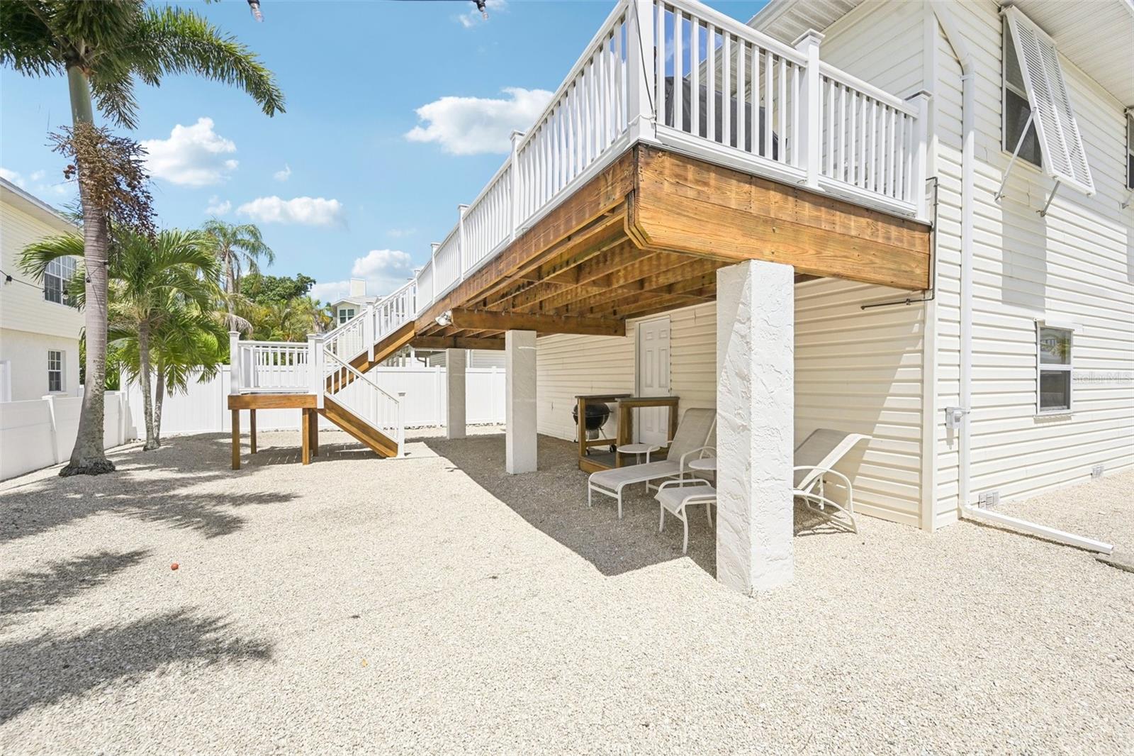262 S HARBOR DR