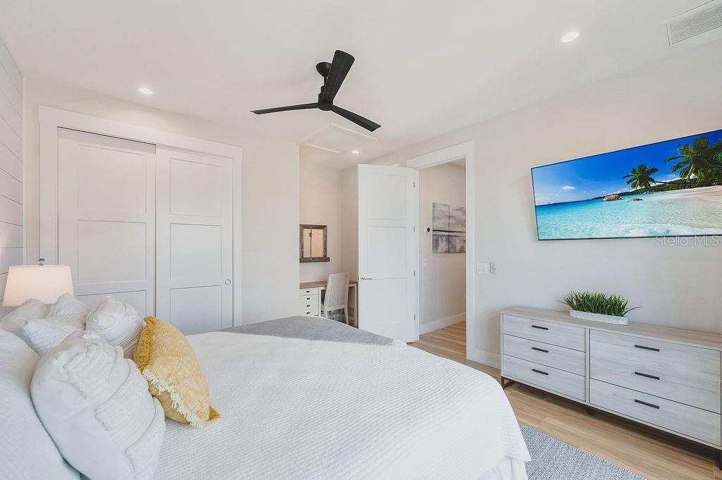 526 SEAGULL WAY