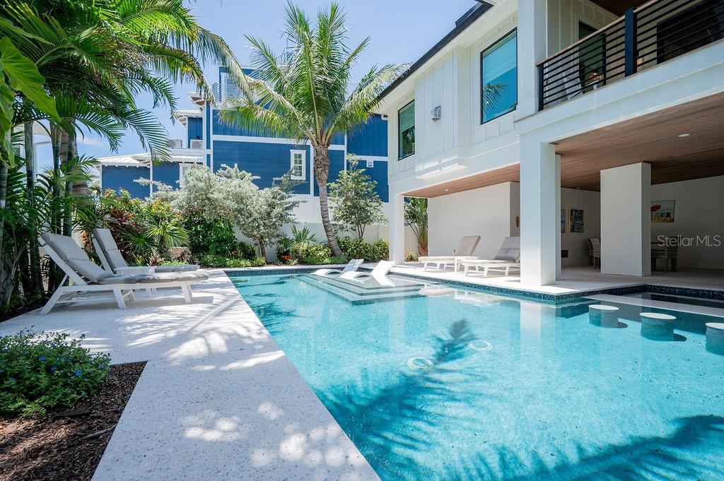 526 SEAGULL WAY