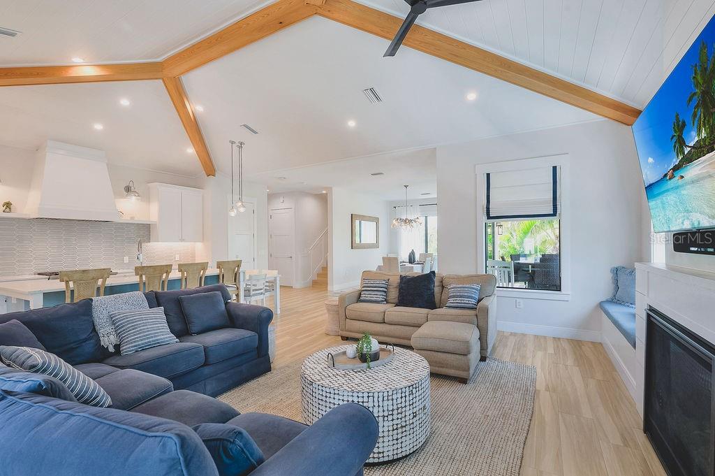 526 SEAGULL WAY