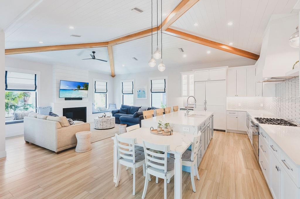 526 SEAGULL WAY