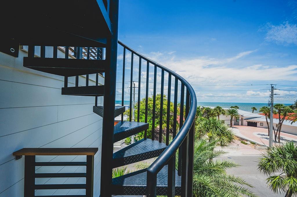526 SEAGULL WAY