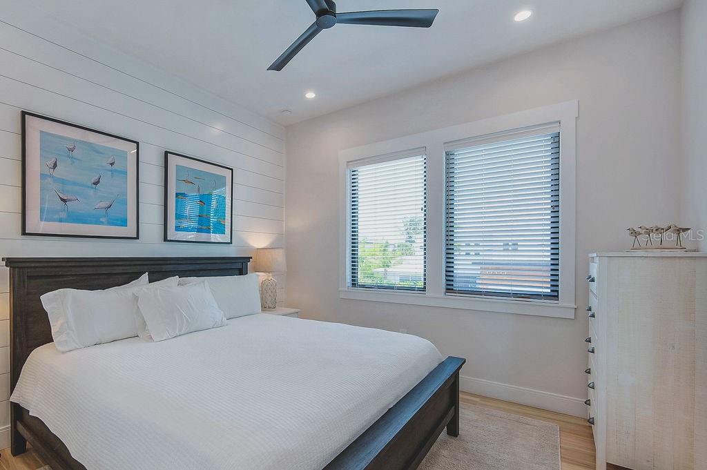 526 SEAGULL WAY