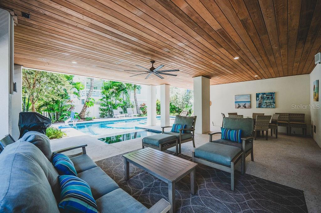526 SEAGULL WAY