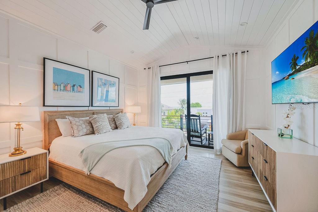 526 SEAGULL WAY