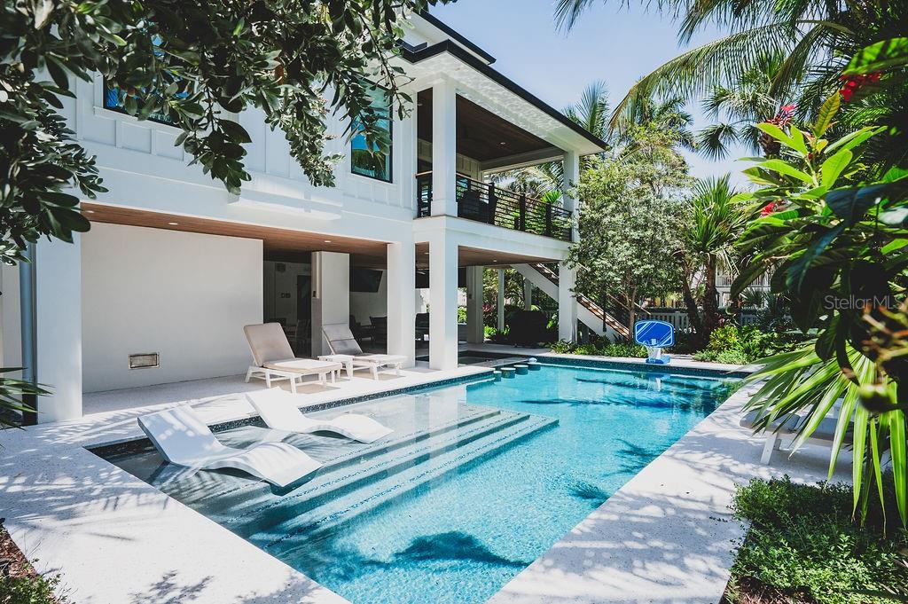 526 SEAGULL WAY