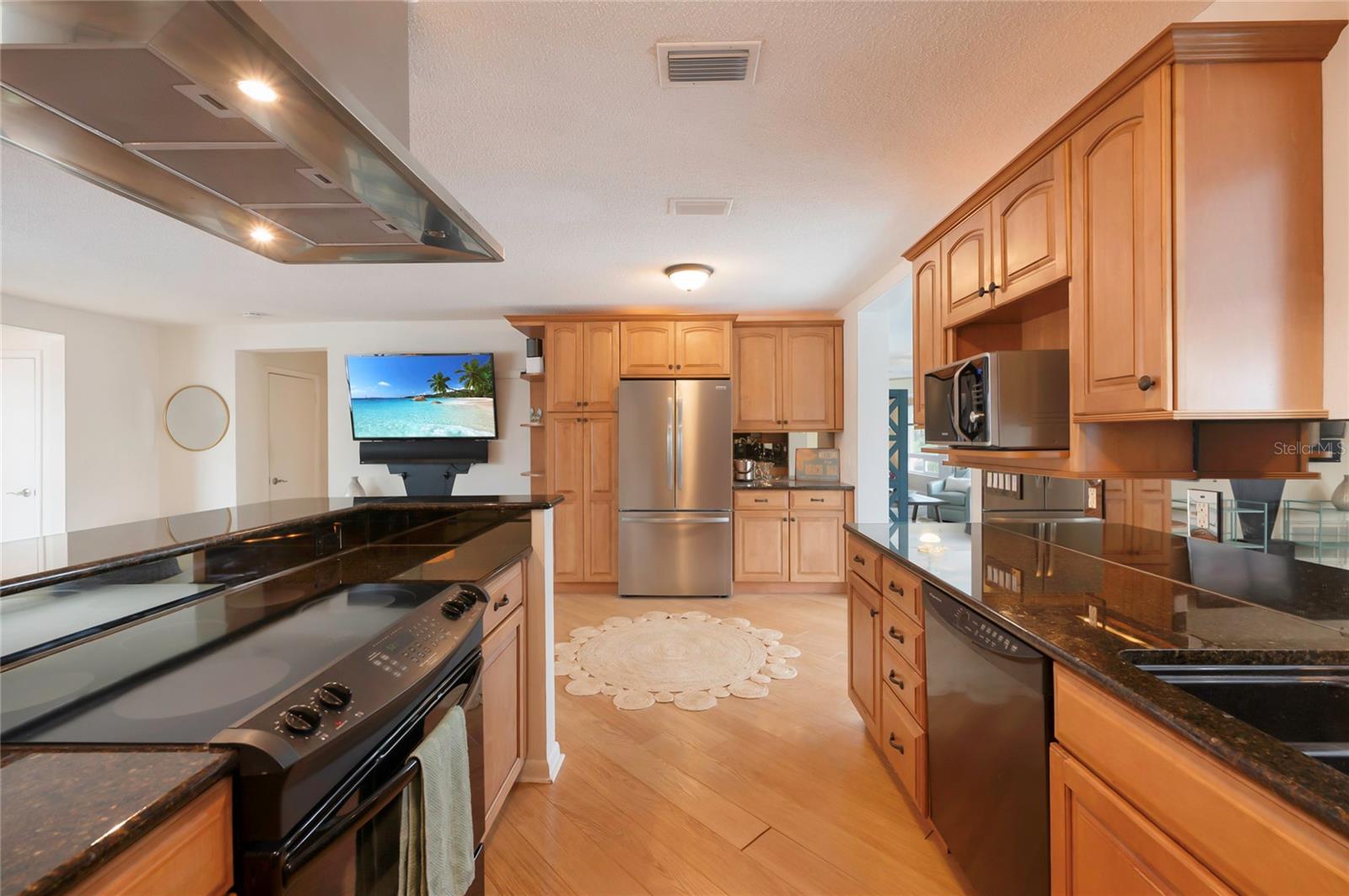 4223 ROYAL PALM DR