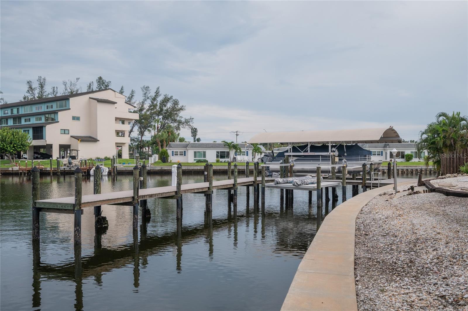 4223 ROYAL PALM DR