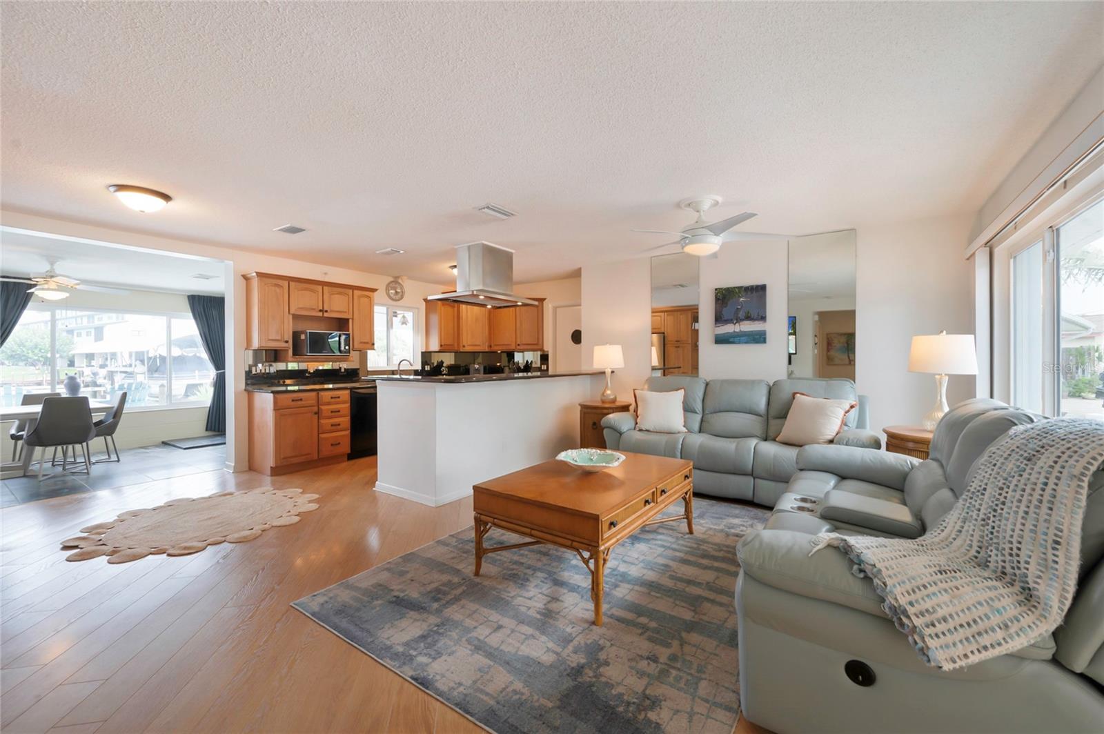 4223 ROYAL PALM DR