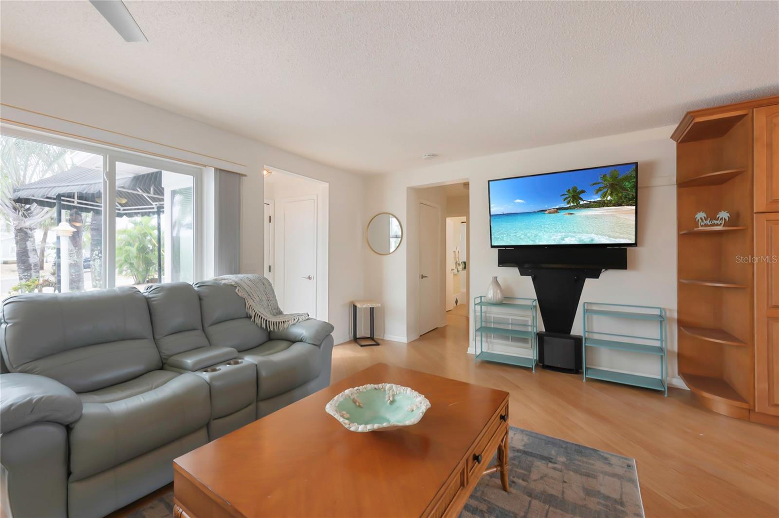 4223 ROYAL PALM DR